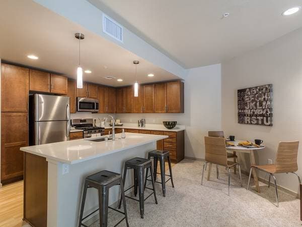 2BR/2BA Apartment on Tasman · San Jose photo 1