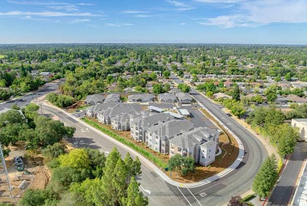 1BR/1BA Apartment on Huntington Dr · Roseville photo 2