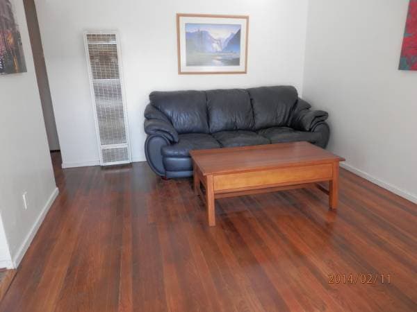 2BR/1BA Apartment · Berkeley photo 2