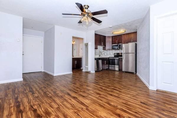 2BR/2BA Apartment on Central Avenue · Fremont photo 4