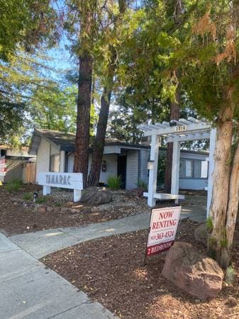 Tamarac Apartments photo 1