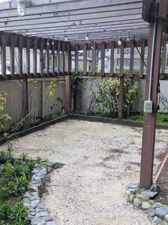2BR/1BA Duplex on B Foothill Blvd · Rio Nido photo 5