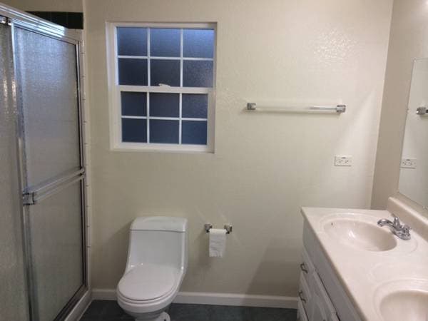 2BR/1BA Duplex · Pittsburg photo 2