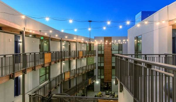 0BR/1BA Apartment on 21st Street · Oakland photo 5