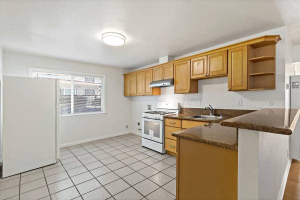 10582 Topanga Drive, Oakland, CA 94603 photo 2