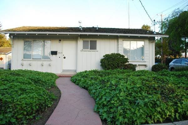 2BR/1BA Duplex · Mountain View photo 1