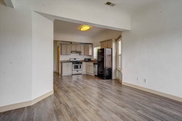 3BR/2BA Duplex · Oakland photo 3