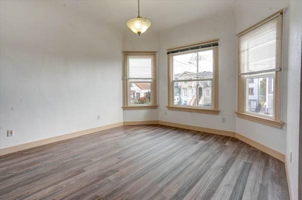 3BR/2BA Duplex · Oakland photo 5