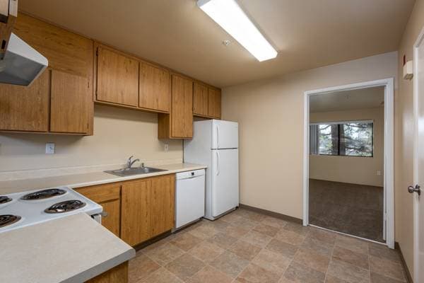 1BR/1BA Apartment · Rohnert Park photo 4