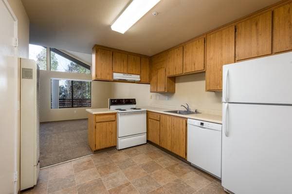 1BR/1BA Apartment · Rohnert Park photo 5