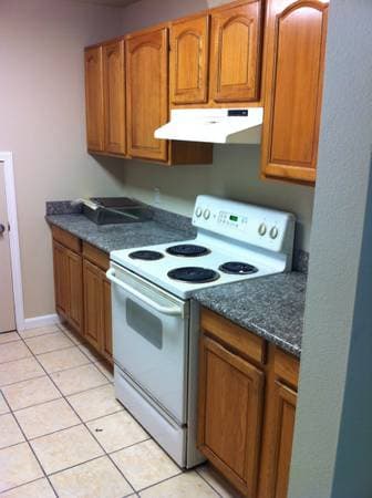 3BR/2BA Apartment on Caldecott Lane · Oakland photo 4
