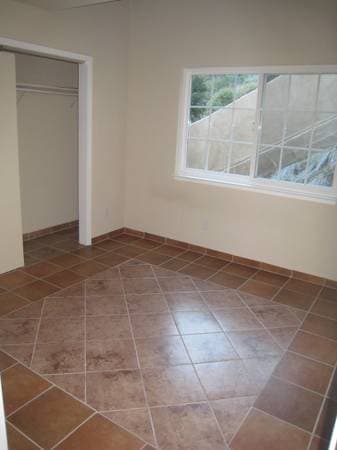 3BR/2BA Apartment on Caldecott Lane · Oakland photo 2