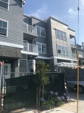 2BR/2BA Apartment on Lester Ave · Oakland photo 1