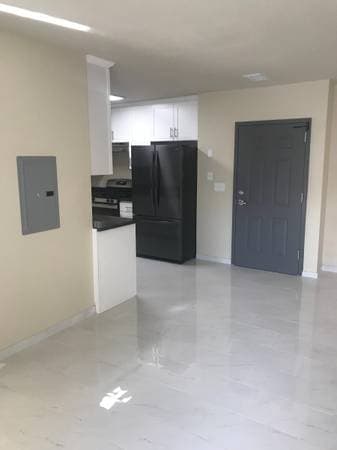 2BR/2BA Apartment on Lester Ave · Oakland photo 2