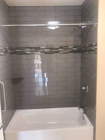 2BR/2BA Apartment on Lester Ave · Oakland photo 3