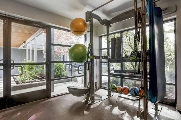 2BR/1BA Apartment on 3rd Ave · Oakland photo 5