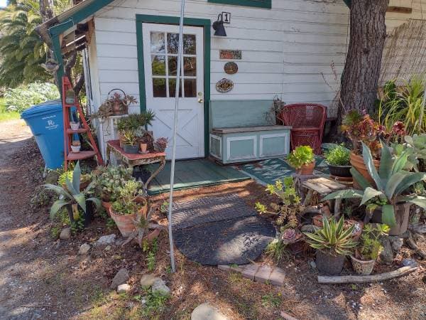 Furnished Studio-Santa Rosa - South photo 1