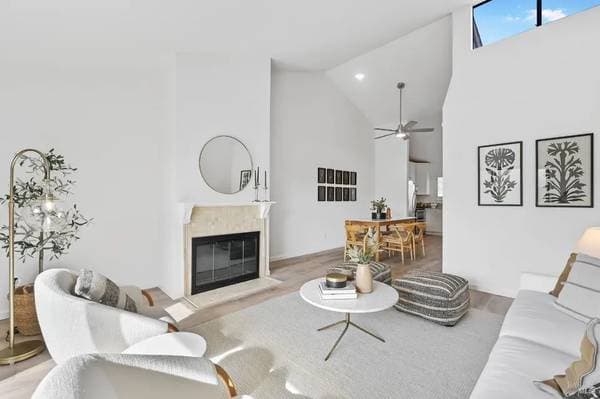 2BR/2BA Townhouse · Greenbrae photo 3