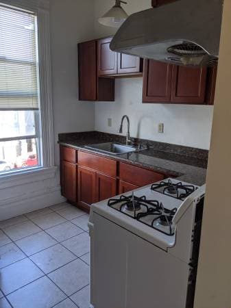 2BR/2BA Apartment · Oakland photo 1