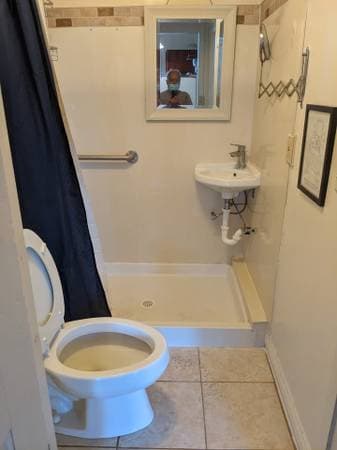 2BR/2BA Apartment · Oakland photo 5