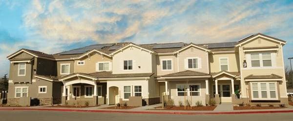 3BR/2BA Apartment on Gold Street · Dixon photo 4