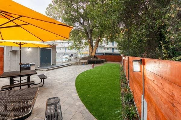 Apartments on Mattox · Hayward photo 3