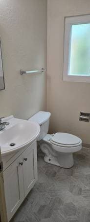 2BR/1BA Apartment on Capitola Rd · Santa Cruz photo 5