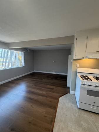 9th Ave Oakland Aparment photo 2