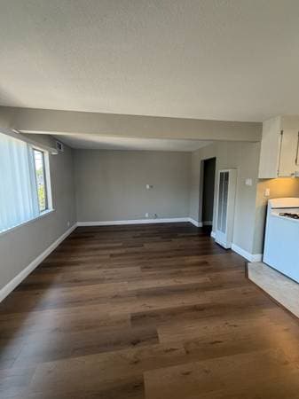 9th Ave Oakland Aparment photo 5