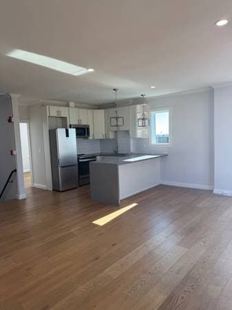 3BR/2BA Apartment · Oakland photo 3