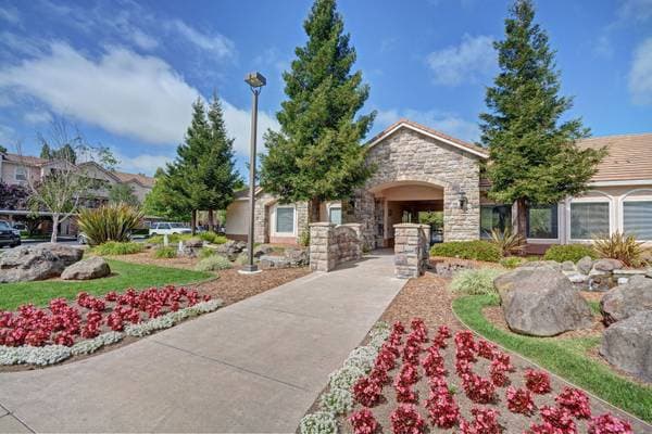 2BR/2BA Apartment on Rohnert Park Expressway · Rohnert Park photo 5