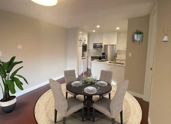 2BR/2BA Apartment on Carlmont Drive · Belmont photo 2