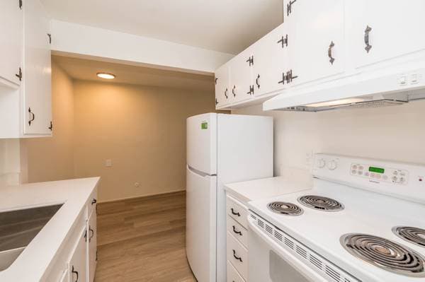 1BR/1BA Apartment on Macarthur · Oakland photo 3