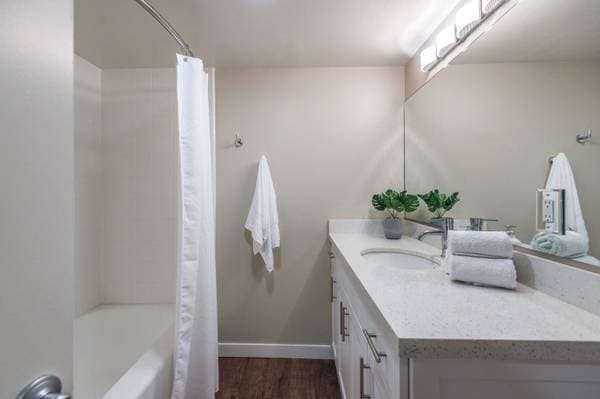 2BR/2BA Apartment on Massol Avenue · Los Gatos photo 3