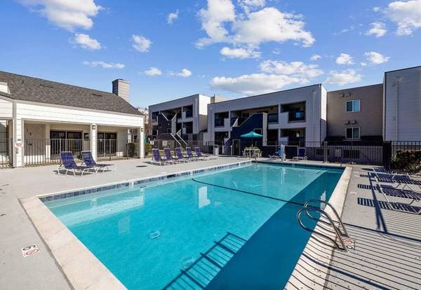 Apartments on Crestwood Drive · San Pablo photo 1