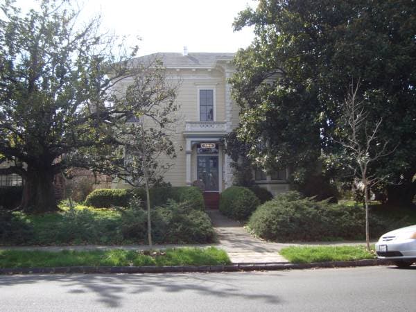 1BR/1BA Single Family House · Petaluma photo 1