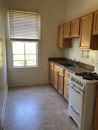 1BR/1BA Single Family House · Petaluma photo 3