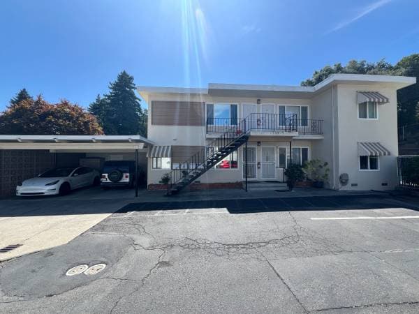 2BR/1BA Apartment on San Pablo Avenue · Pinole photo 2