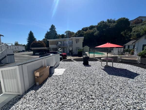 2BR/1BA Apartment on San Pablo Avenue · Pinole photo 4