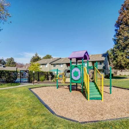 2BR/2BA Apartment on Paseo Padre Pkwy · Fremont photo 3