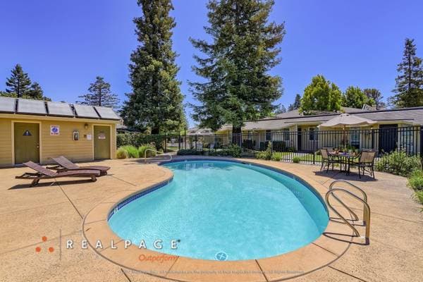 Charming 3-bedroom Home In Desirable Rohnert Park Community photo 4