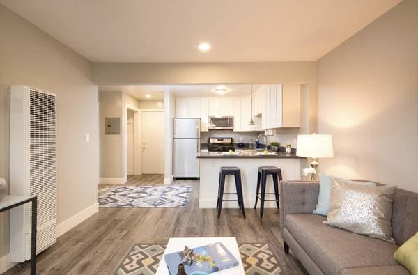 1BR/1BA Apartment on Harder Rd. · Hayward photo 3