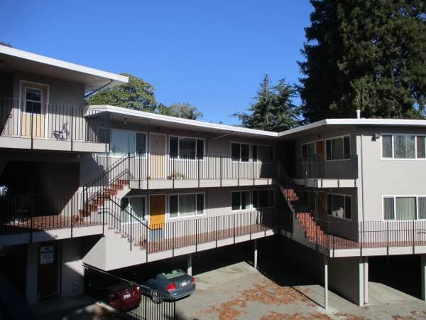1BR/1BA Apartment on Walnut Ave. · Santa Cruz photo 1