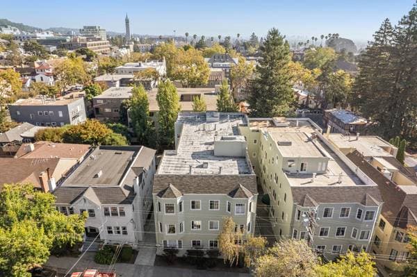 1BR/1BA Apartment on Hilgard Avenue · Berkeley photo 1