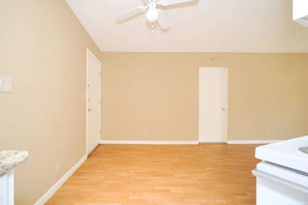 Beautiful Top Floor Condo in Prime Mountain View Location photo 3
