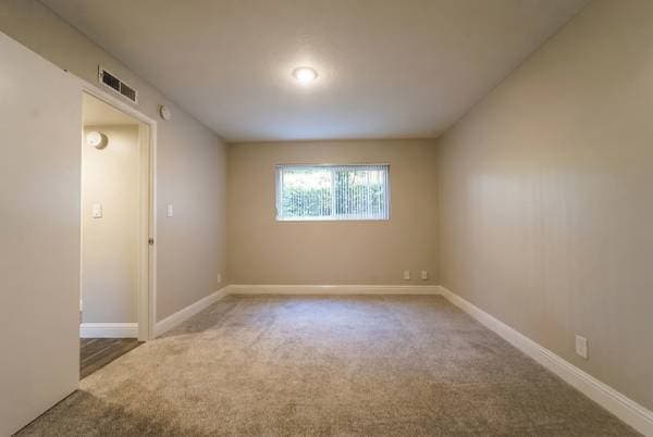 1BR/1BA Apartment on Hancock Street · Hayward photo 5