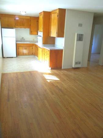 2BR/1BA Apartment on Walnut Ave. · Santa Cruz photo 2