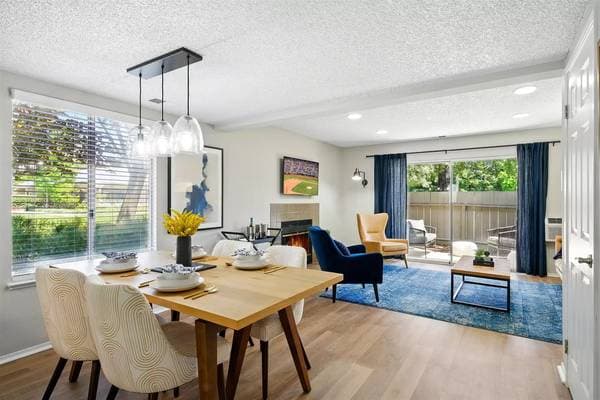 3BR/2BA Apartment on Lakeville Cir · Petaluma photo 3