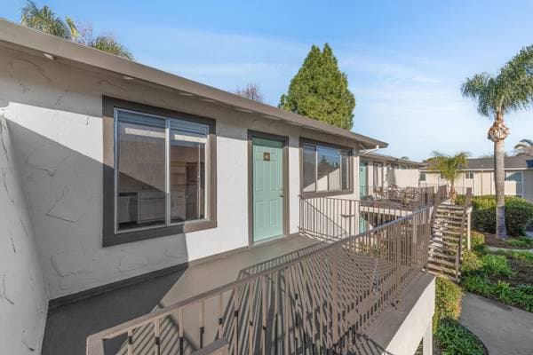 2BR/1BA Apartment on Hollis Avenue · Campbell photo 2