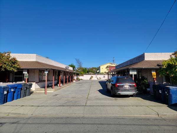 1BR/1BA Apartment · Watsonville photo 2